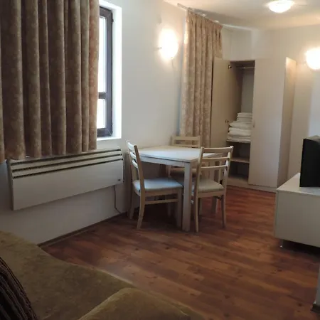 דירה Gondola & Suites