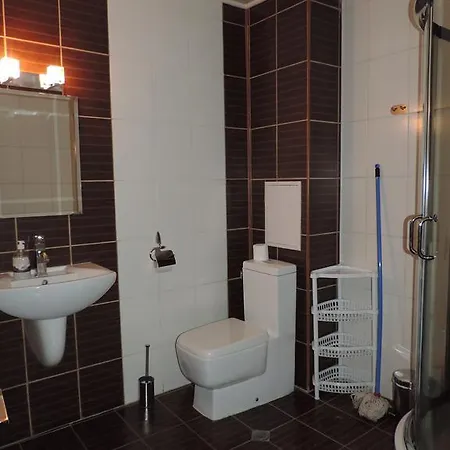 Gondola & Suites בנסקו